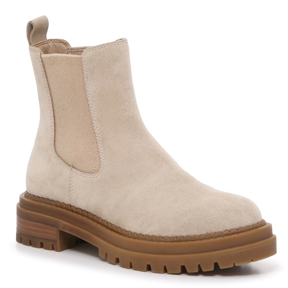 Steve Madden Chelsy Chelsea Bootie - Picture 1 of 5